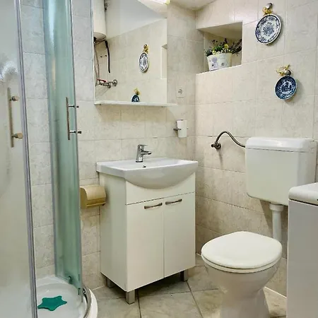 Rosa Apartment